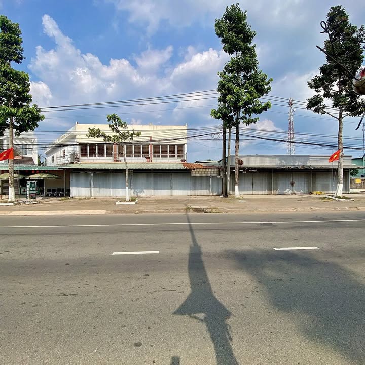 Mặt Tiền Kinh Doanh Đồng Văn Cống, Gò Công - 1434m² Có Kho & Nhà Lầu