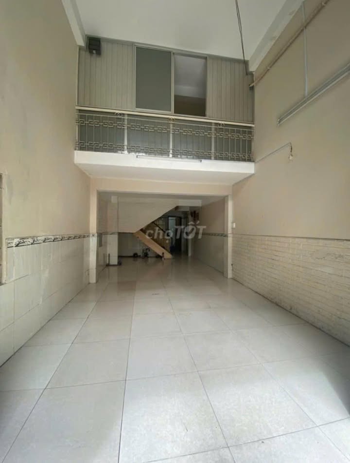 Mặt bằng cho thuê 45m² Quận 10, Hẻm xe tải, kinh doanh đa ngành