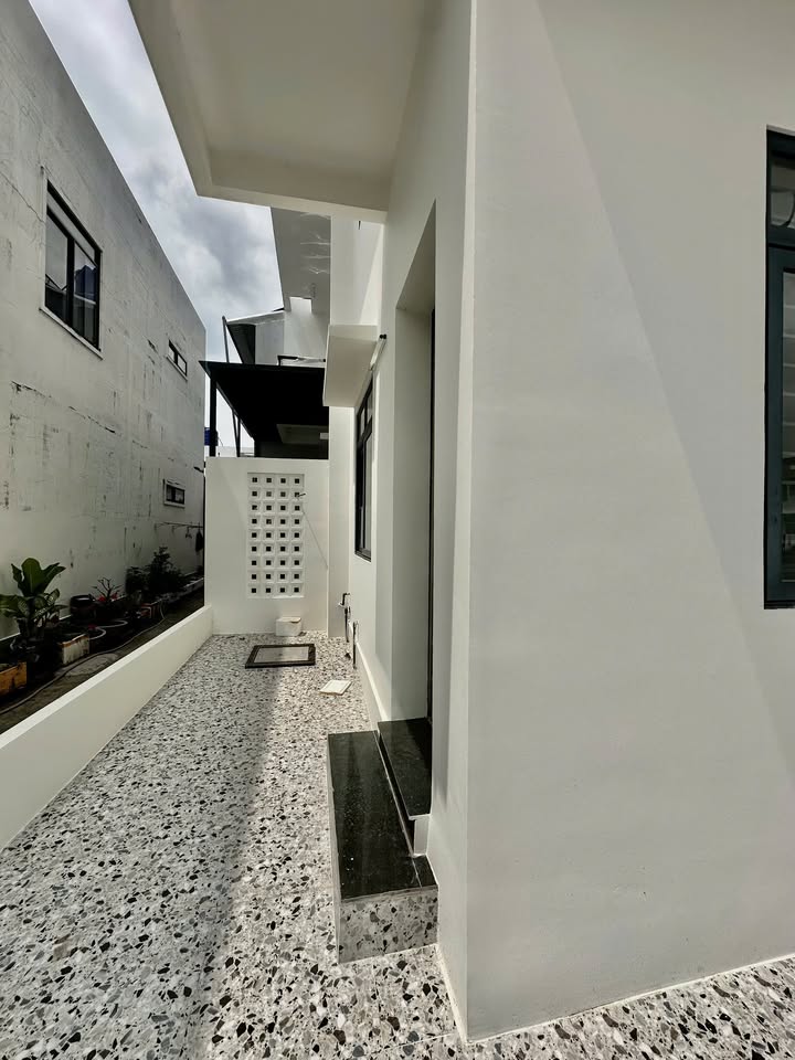 Nhà Căn Góc 2 Mặt Tiền Khu Đô Thị Tây Bắc, Rạch Giá - 8 Triệu/Tháng