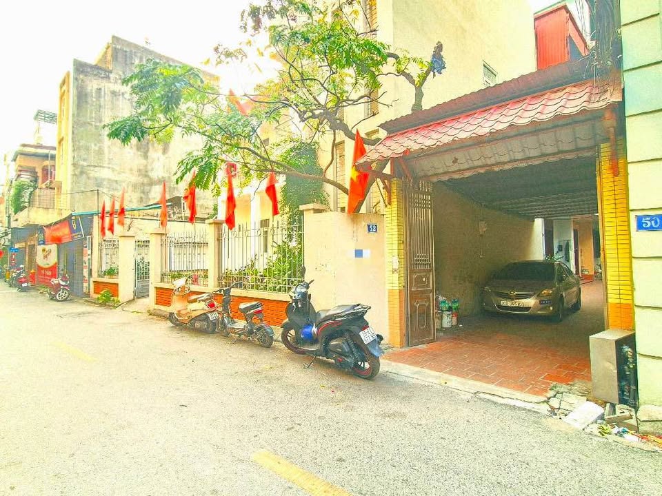 Nhà Phố Bồ Đề Long Biên 55m² - Kinh Doanh Sầm Uất, Ô Tô Vào Nhà