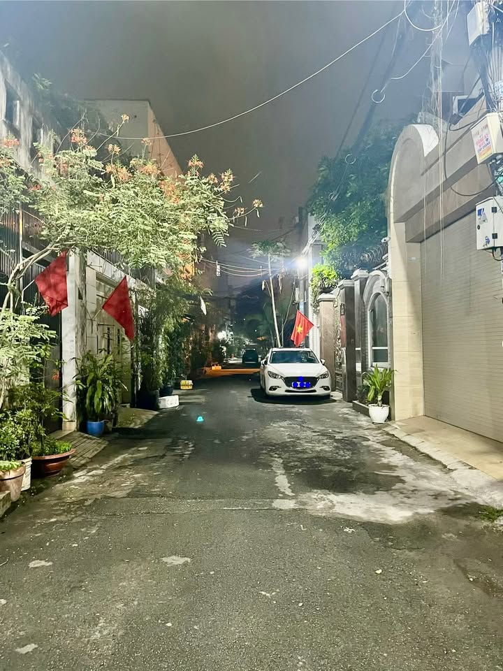 Nhà Mặt Tiền Nguyễn Sơn, Tân Phú - 72m², 2 Tầng, Giá 4.4 Tỷ