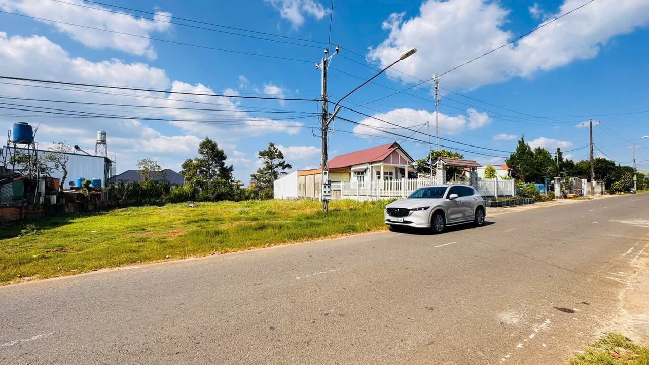 Bán Đất Mặt Tiền Phùng Hưng, Bảo Lộc - 451m² - Giá Tốt