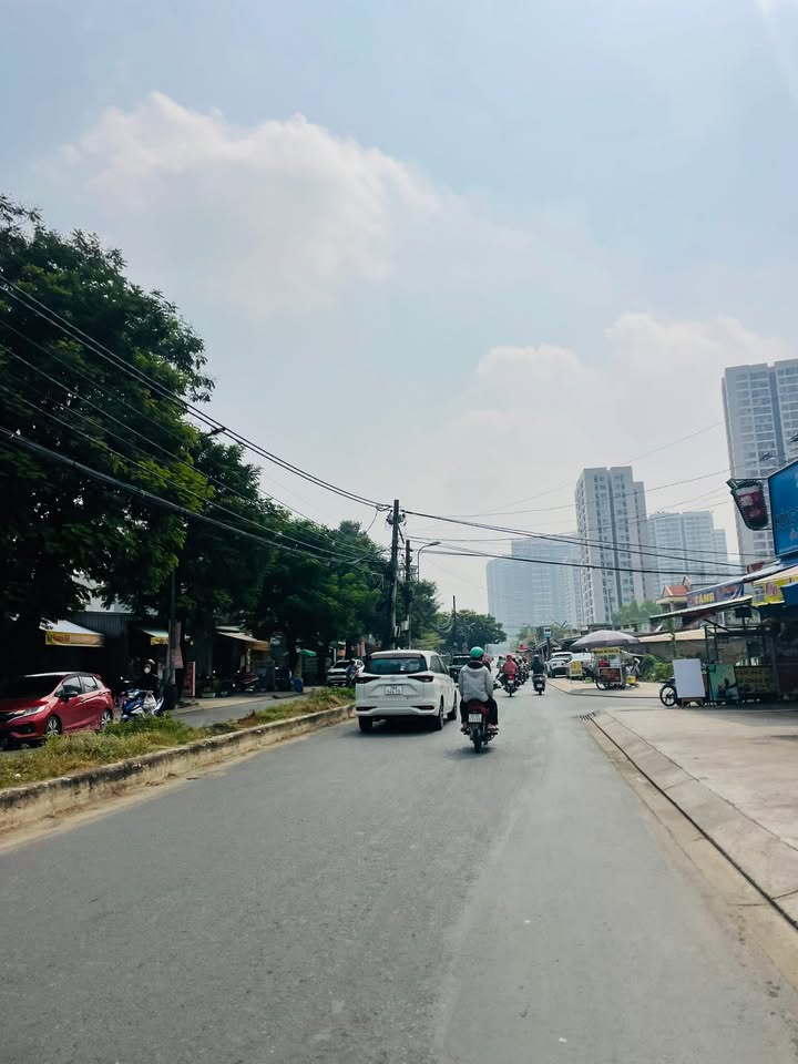 Đất 90m² Vinhome Grand Park, Ngang 5m - Giá 3.99 Tỷ, Hẻm Xe Hơi