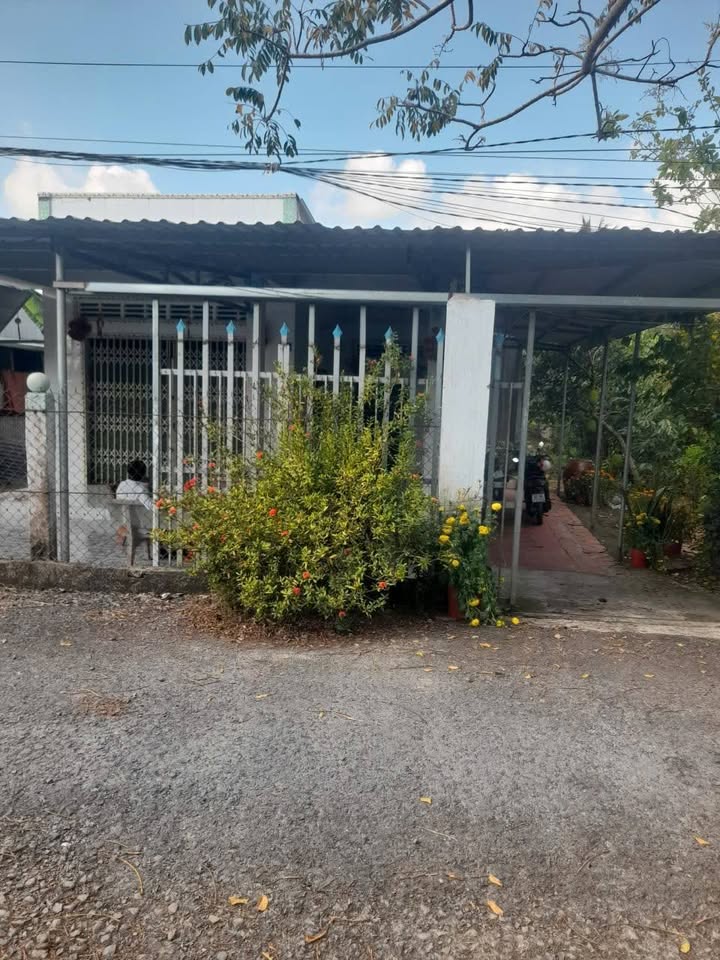 Bán đất tặng nhà 2000m² tại Hòa Tân, Châu Thành giá 1.4 tỷ - Vị trí đẹp!