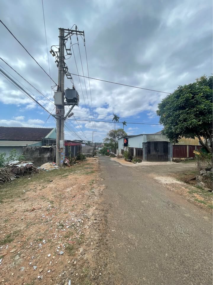 Bán Đất Lô Liền Kề Mặt Tiền Lương Thế Vinh, Gia Lai - 175m² Sổ Đỏ