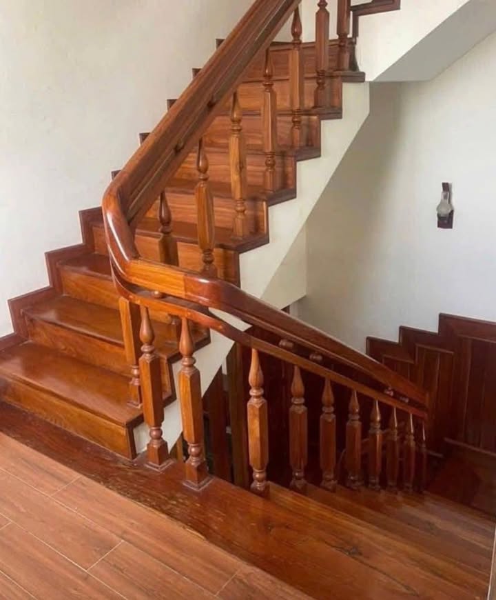 Nhà 90m² Đoàn Thị Điểm, Quảng Ngãi - 3PN, Sân Ô Tô, Giá 3.25 Tỷ