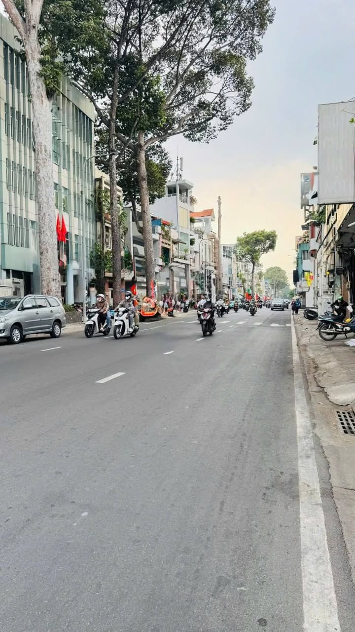 Nhà Mặt Tiền Trần Phú Q5 - 86m² - 12PN - 18 Tỷ - KD & Ở