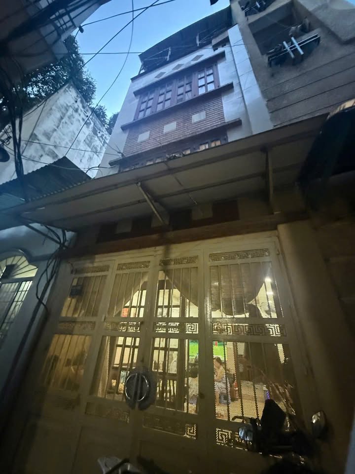 Nhà Phố Lê Văn Sỹ Q3 - 40m², 4PN, Giá 6.2 Tỷ