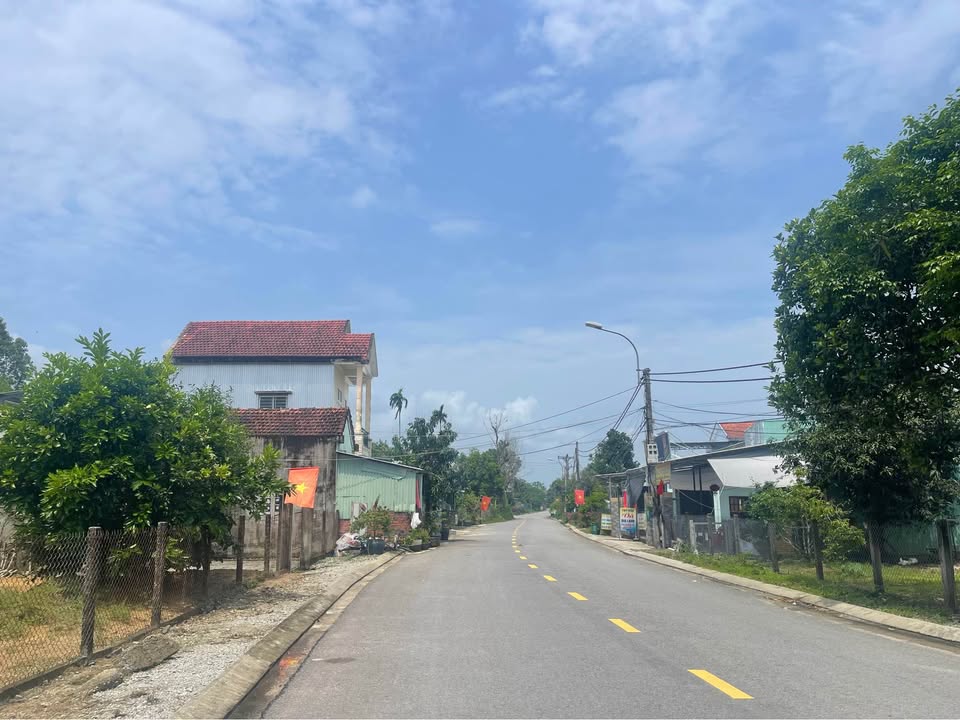 Đất nền mặt tiền Tam Ngọc, Tam Kỳ 100m² - Sổ đỏ thổ cư, giá 1.1 tỷ