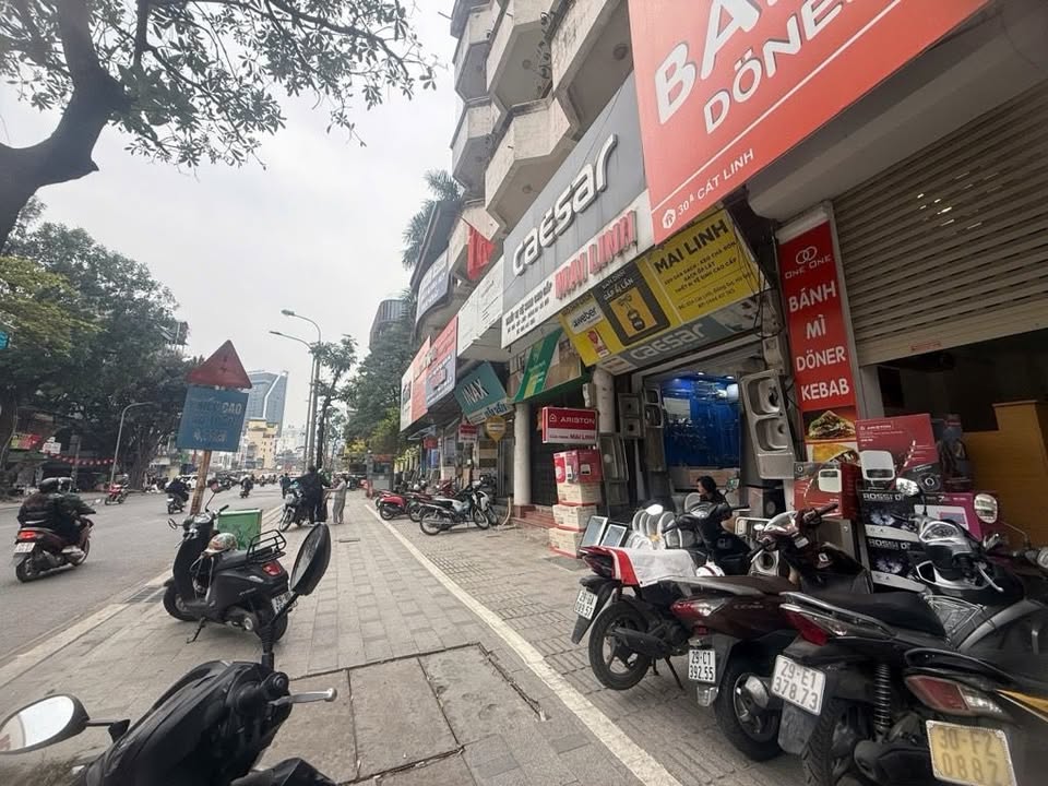 Nhà Mặt Phố Cát Linh - Kinh Doanh Đỉnh Cao - Lô Góc 6 Tầng Thang Máy