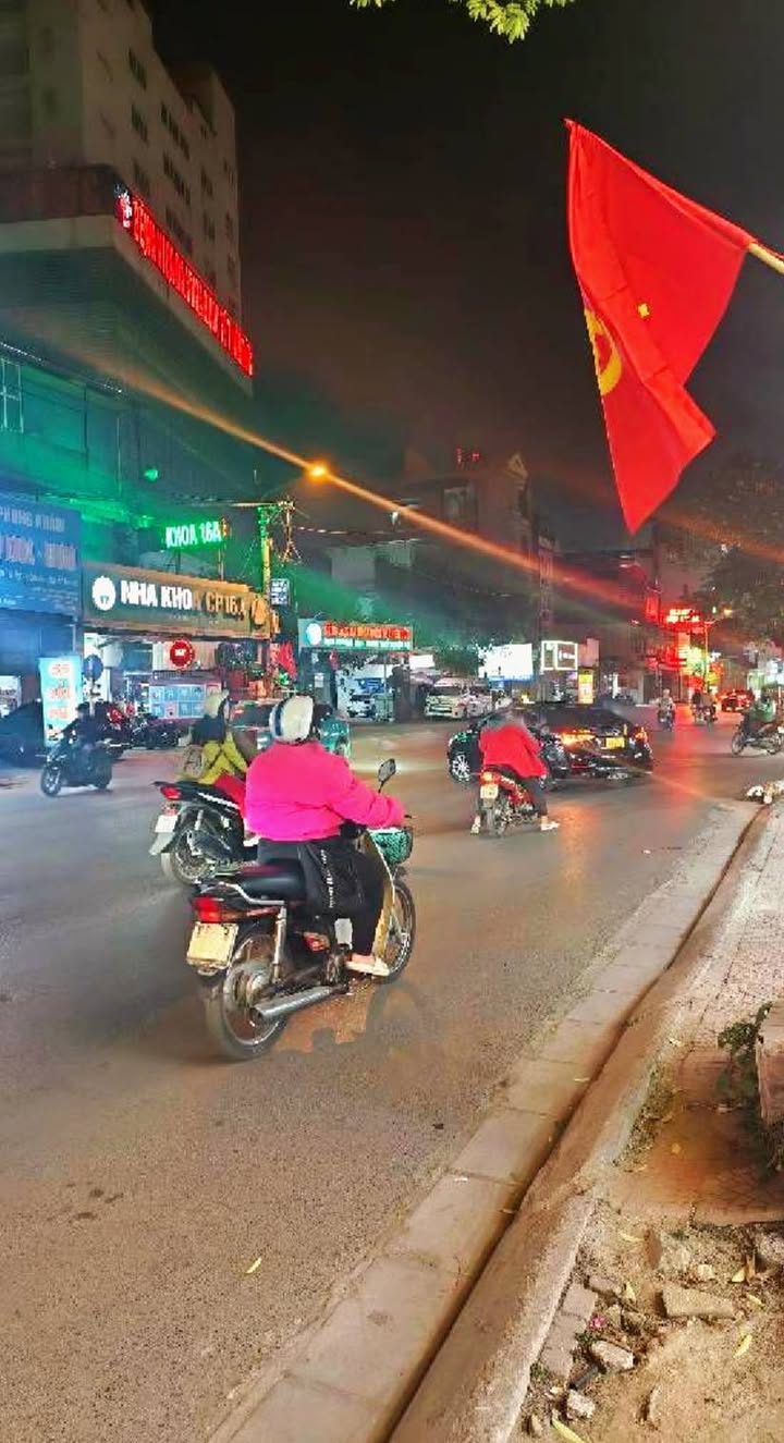 Nhà Phùng Hưng Hà Đông 36.2m² - 4 Tầng, Ngõ Ô tô tránh 10m, Sổ đỏ sẵn sàng