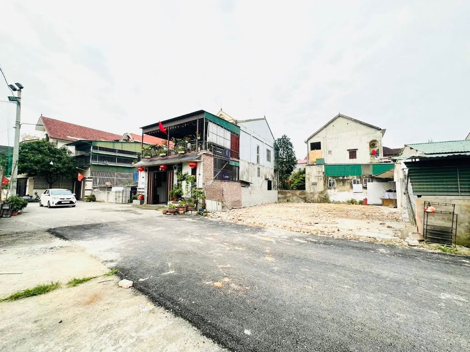 Đất Vàng Trung Tâm TP Vinh - 100m² Cạnh Hà Huy Tập, Sẵn Sổ