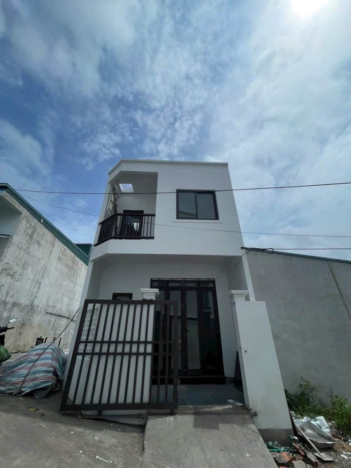 Nhà 2 Tầng Hà Lầm, Hạ Long 51.8m² - Oto Đỗ Cửa, Giá 1 Tỷ