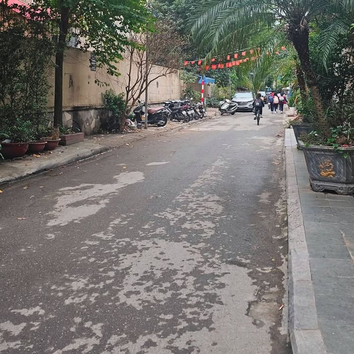 Nhà 5 Tầng Đại Mỗ 44m² - Ngõ Ô Tô, Full Đồ - Giá 6.6 Tỷ