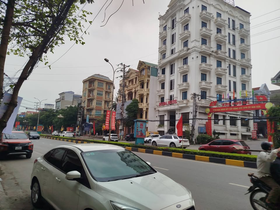 Nhà Mặt Tiền Đại Lộ Hùng Vương Vĩnh Yên 102m² - Kinh Doanh Đỉnh Cao