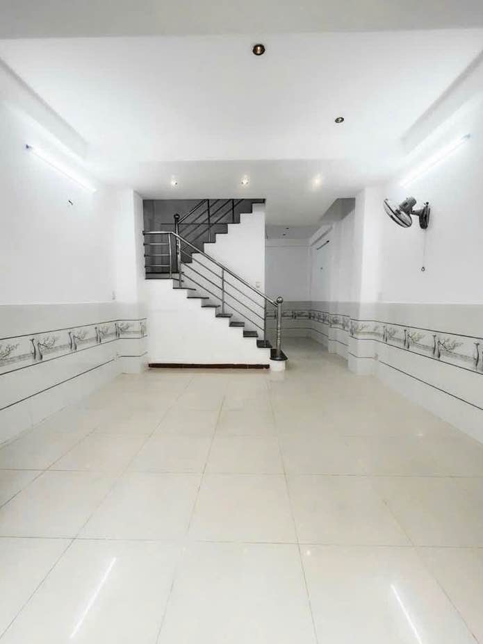 Nhà Hẻm Xe Hơi 45m² Bình Tân - Gần Chợ Bình Trị Đông, Giá 4.78 Tỷ