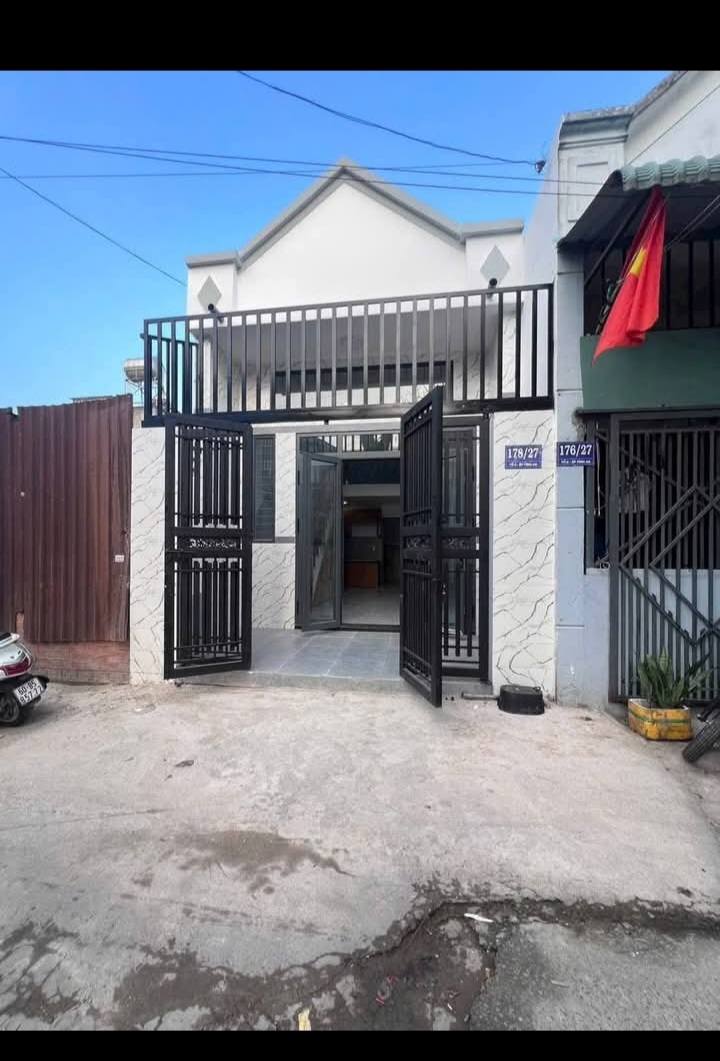 Nhà Sổ Hồng 48m² Đường Thông Tân Uyên - Giá 920 Triệu