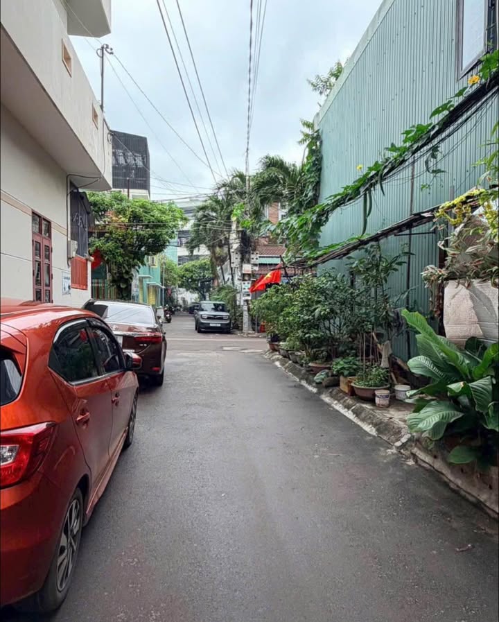 Nhà 3 Tầng Hẻm Oto Hoàng Văn Thụ, Quy Nhơn - 3.99 Tỷ