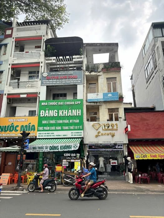 Nhà Mặt Tiền Nguyễn Trãi Q5 - 49.1m² - 4 Tầng - Kinh Doanh Đỉnh Cao