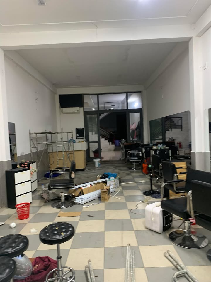 Cho thuê nhà 2 tầng MT Núi Thành, 112m² - Kinh doanh sầm uất