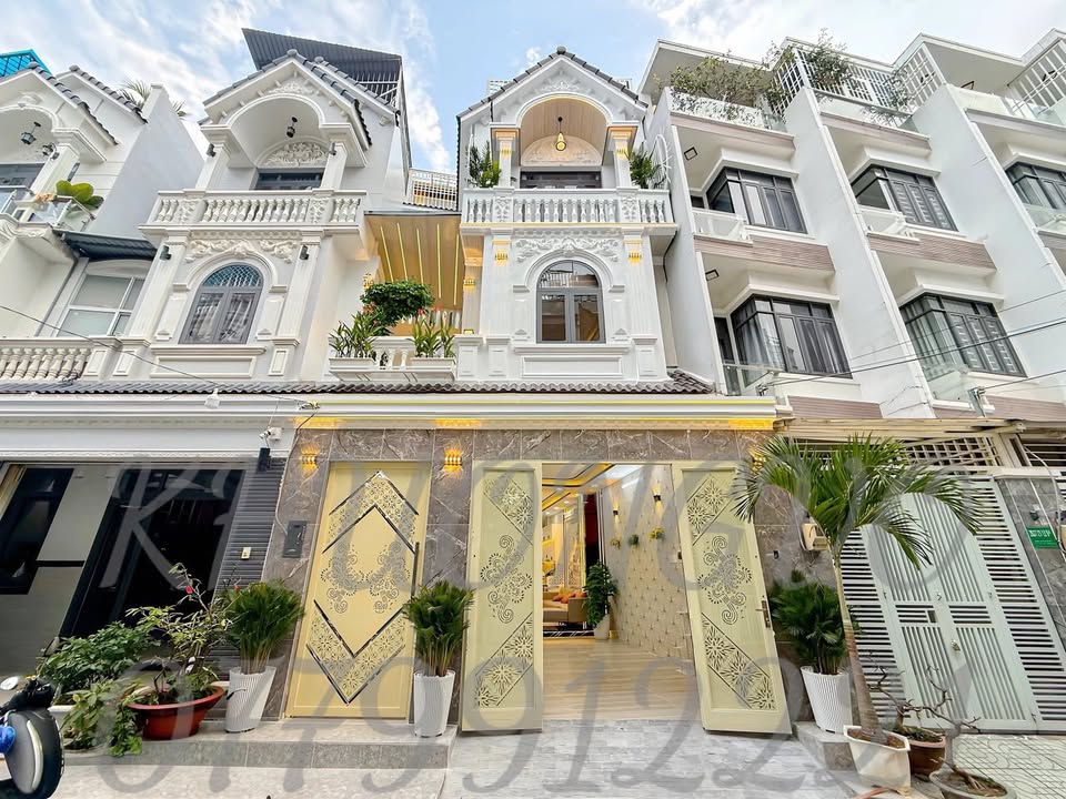 Nhà Phố Tân Cổ Điển - Huỳnh Tấn Phát, Nhà Bè - 84m² 4PN - 8.19 Tỷ