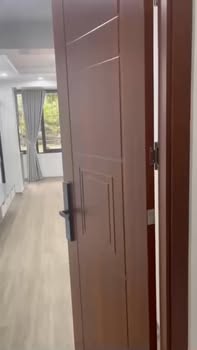 Nhà Tập Thể Tầng 2 Hoàng Quốc Việt, 28m², 4.85 Tỷ - Đẹp Như Chung Cư