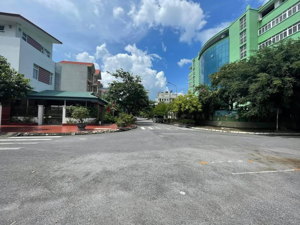 Đất KĐT Cột 5-8 Mở Rộng 120m² - Cách Biển Hòn Gai 200m - 9 Tỷ