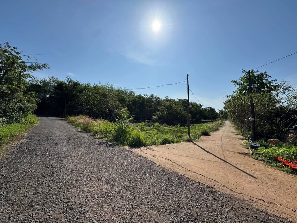 Bán Đất Lô Góc Xã Tân Tiến, Bình Phước - 720m² Giá 650 Triệu