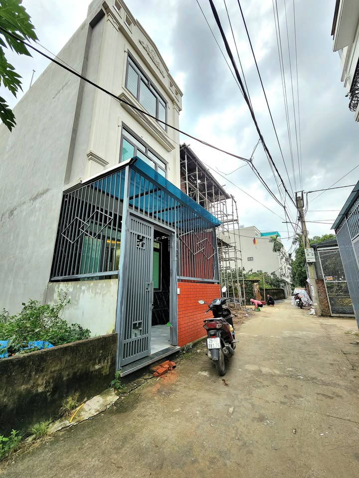 Nhà 51m² 3 tầng, 3 ngủ, ô tô vào nhà - Độ Chàng, Hà Đông