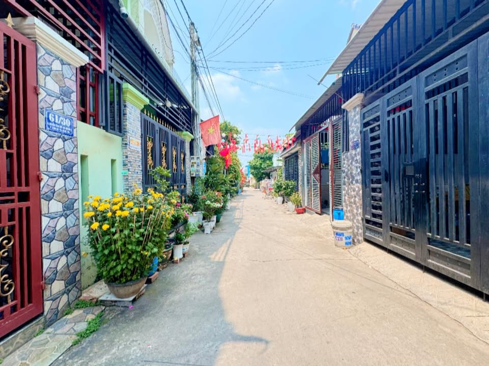 Đất Dĩ An 89m² gần trường học, giá 3.95 tỷ - Sổ hồng sẵn sàng