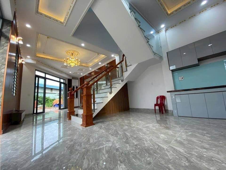 Nhà 2 Tầng 72m² Phường Hội Nghĩa - Sổ Riêng, Giá 2 Tỷ