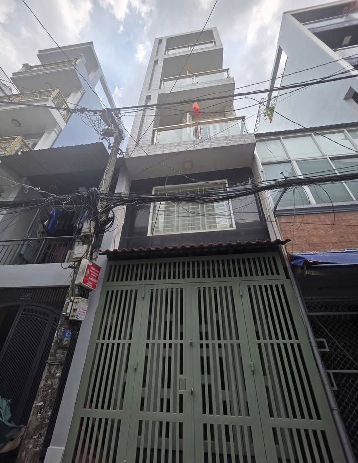 Cho thuê nhà 4 tầng mặt hẻm 6m, 3/2, P14, Q10, 42m² - 18 Triệu