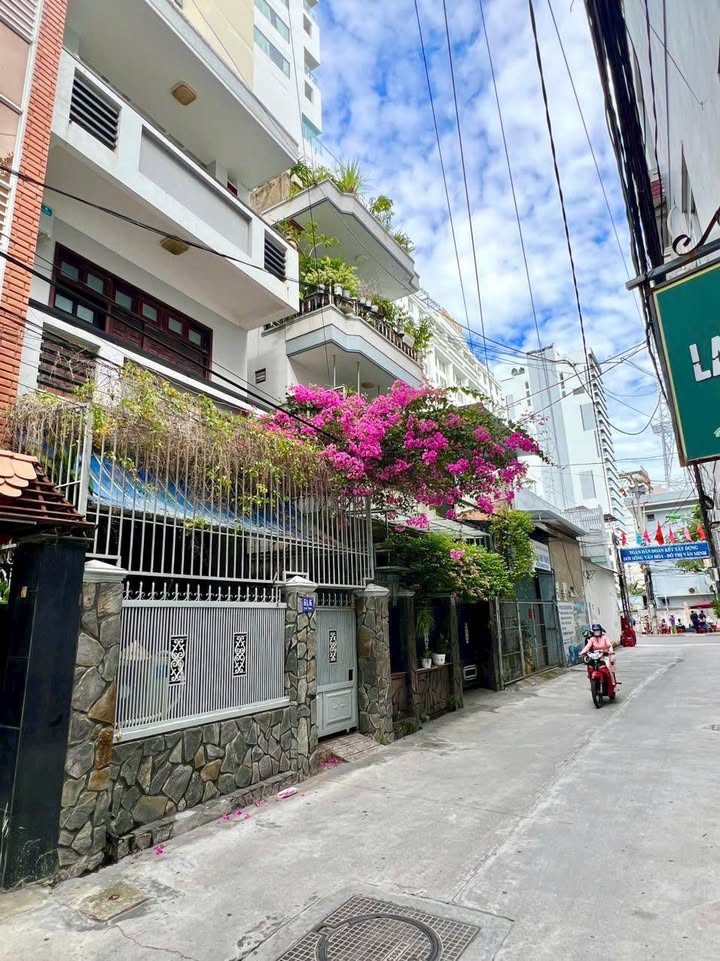Nhà 3 Tầng Hẻm Tuệ Tĩnh, Nha Trang - 68m², Gần Biển 100m