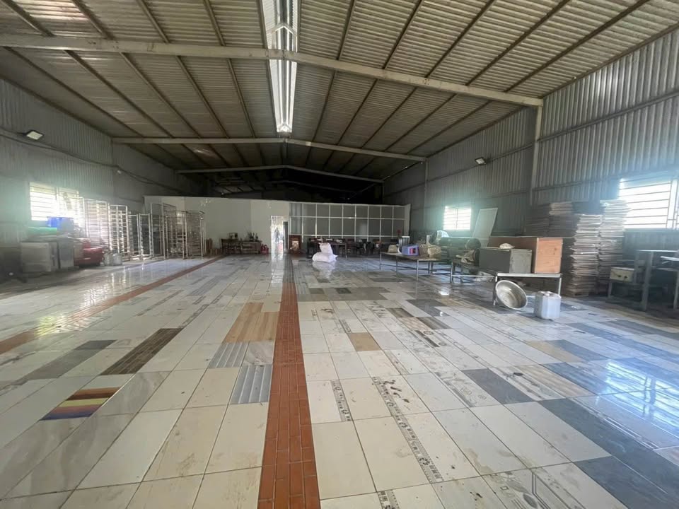 Bán gấp nhà xưởng 1600m² Vĩnh Cửu, Đồng Nai - Đường xe tải, giá 9 tỷ