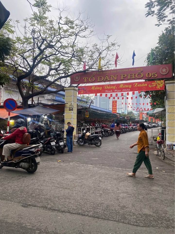 Bán Đất Vàng Mai Dịch 107m² - Sổ Đỏ Chính Chủ, Xây CCMN Cầu Giấy