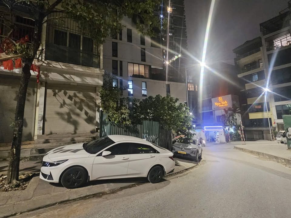 Mặt Phố Bưởi Ba Đình 70m² 2 Tầng - Kinh Doanh Đỉnh Cao, Sổ Hồng Sẵn Sàng