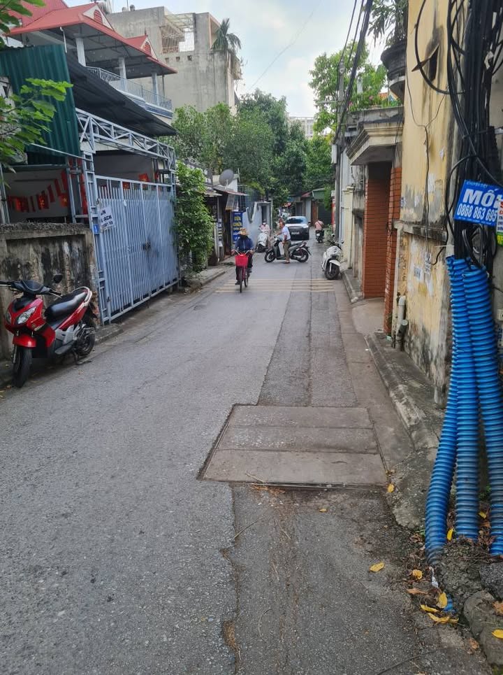 Bán Đất Ngọc Thụy Long Biên 97m² - Sổ Đỏ Vuông Vắn, Giá 16.5 Tỷ