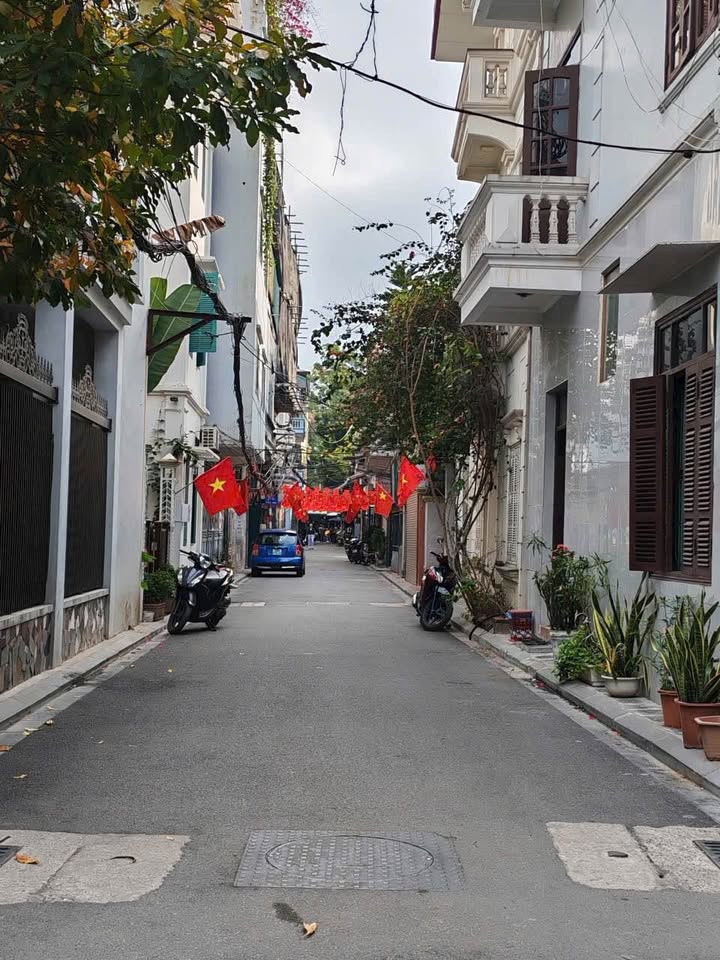 Nhà Phường Long Bình Thủ Đức 42m² - 12.25 Tỷ - Sổ Đỏ Chính Chủ