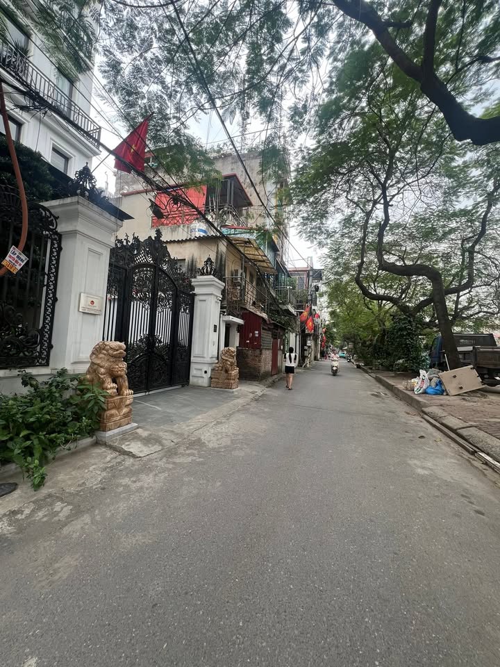 Nhà Mặt Tiền 60m² Kinh Doanh Đắc Lợi, Ngõ Thông Trung Tâm Đền Lừ - 9 Tỷ