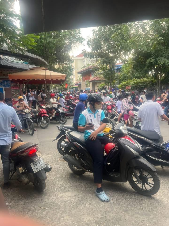 Sang Quán Trà Sữa - Đồ Ăn Vặt Vị Trí Vàng Quận Bình Thạnh - Giá Tốt