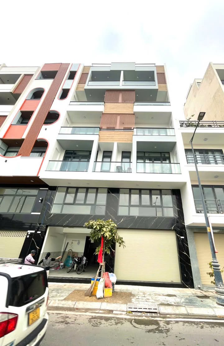 Nhà 2 Mặt Tiền Trần Quốc Hoàn, Tân Bình - 55m², 5 Tầng - Giá 60 Triệu