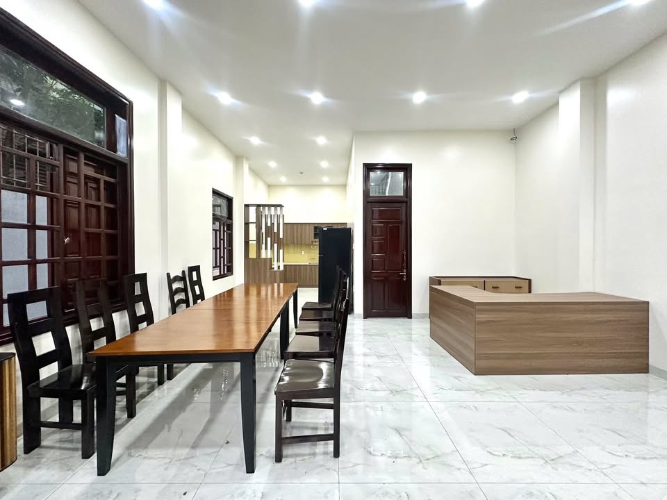 Cho Thuê Văn Phòng Cát Lái, TP. Thủ Đức - 7 Triệu/Tháng, Sẵn Sàng Kinh Doanh