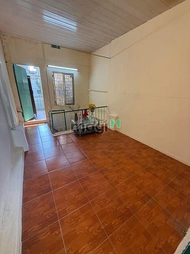 Nhà đẹp ngõ 596 Hoàng Hoa Thám 33m² giá 8.35 tỷ - Vị trí thuận tiện, vào ở ngay!
