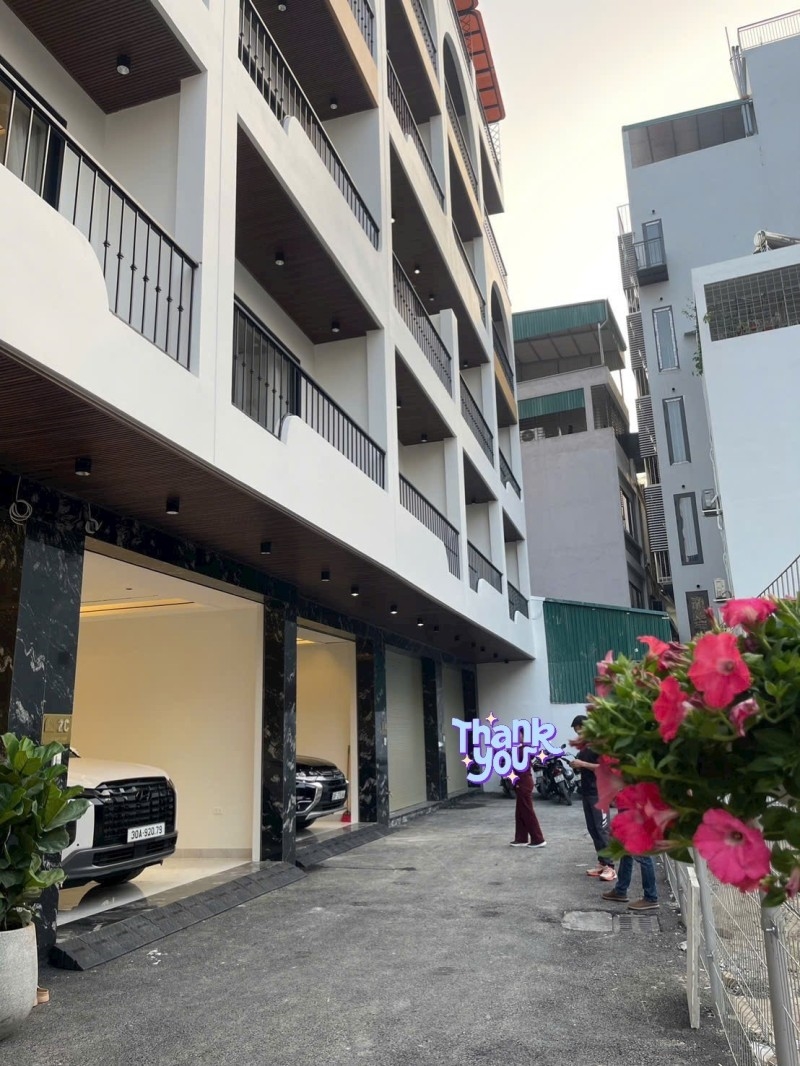 Nhà bán Tư Đình, Long Biên 72m² giá 17.5 tỷ - Siêu phẩm thang máy, gara, full nội thất!