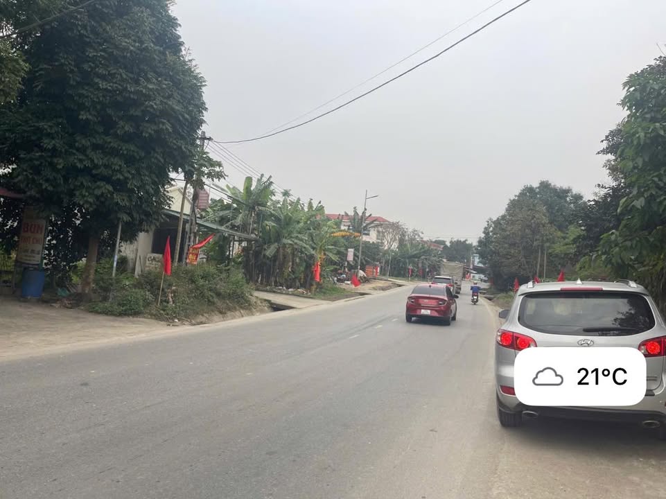 Bán Đất Tặng Nhà Cấp 4 Mặt Tiền QL32, Vĩnh Phúc - 120m²