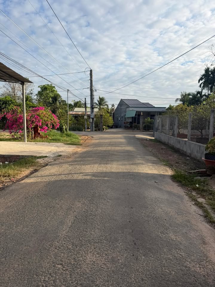 Đất Thổ Cư 229.6m² Mặt Tiền Nhựa 4.7 Tỷ - Sổ Hồng Sẵn Sàng