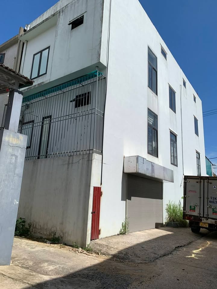 Nhà Nguyên Căn Phan Đình Phùng, Đồng Hới - Sẵn Sàng Cho Thuê