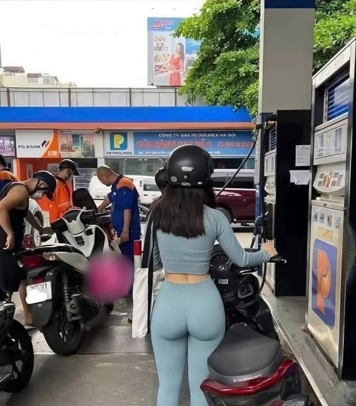 Bán Nhà 3 Tầng Lương Ngọc Quyến, TP Thái Nguyên - 80m² - 12 Tỷ