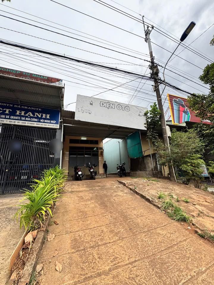Nhà Mặt Tiền Lê Thánh Tôn, Pleiku - Kinh Doanh Đa Ngành, Giá 4 Tỷ