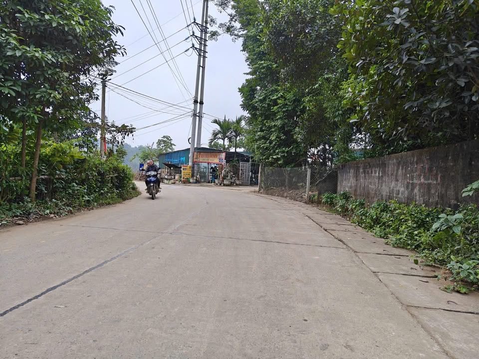 Bán đất Ba Vì 480m² mặt trục chính, sổ hồng, giá chỉ hơn 1 tỷ